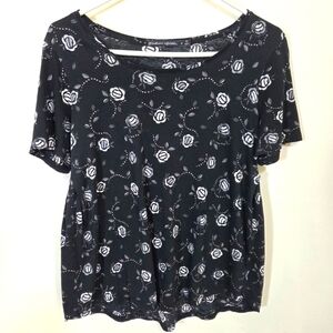 ⭐️Gundrun Sjoden Floral Black Short Sleeve Top Size Small